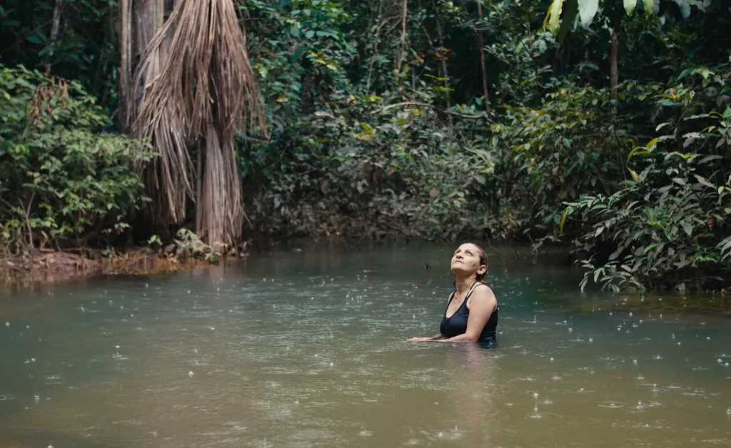 Screenshot of the documentary The territory.